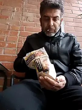 Omar_Grey on StripChat