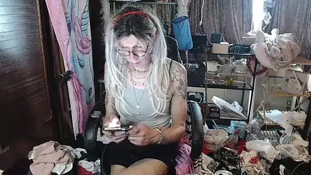 Ombeline1 on StripChat