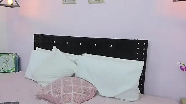 Oriana_Guzman on StripChat