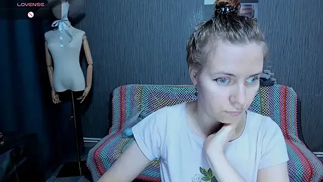 pa1e_pr1ncess on StripChat