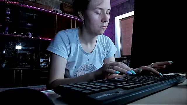 pa1e_pr1ncess on StripChat