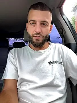 Pablo_Hornyguy95 on StripChat