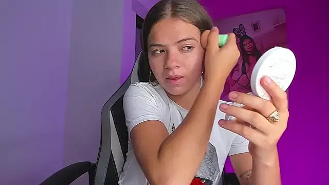 PaigeJayden on StripChat