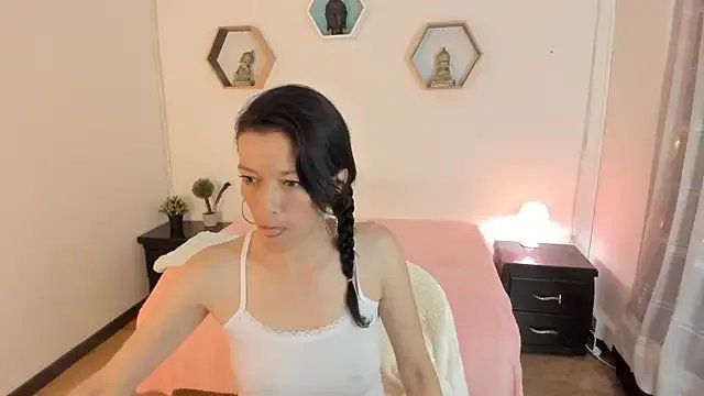 Paloma_victory on StripChat