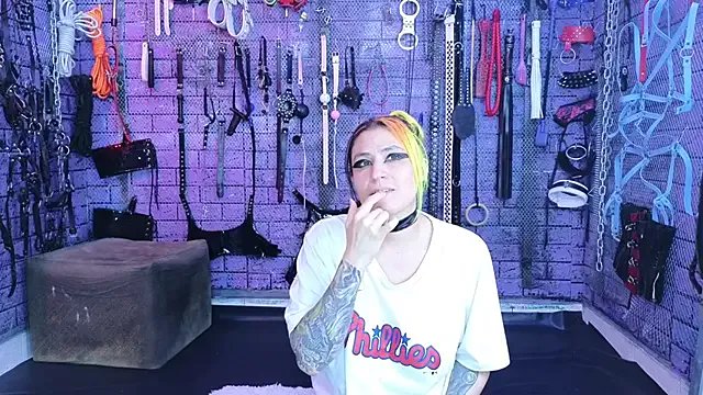 PANDORANEZZ on StripChat