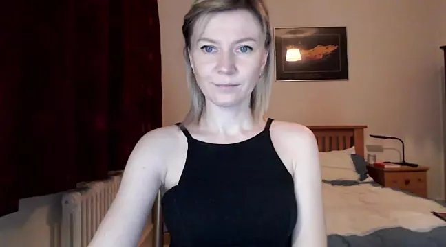 ParadiseAlina on StripChat