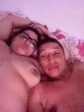 pareja_latina1483 on StripChat