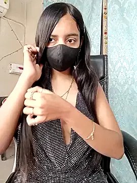 Parinaaz18 on StripChat