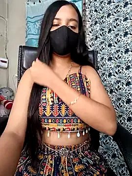 Parinaaz18 on StripChat