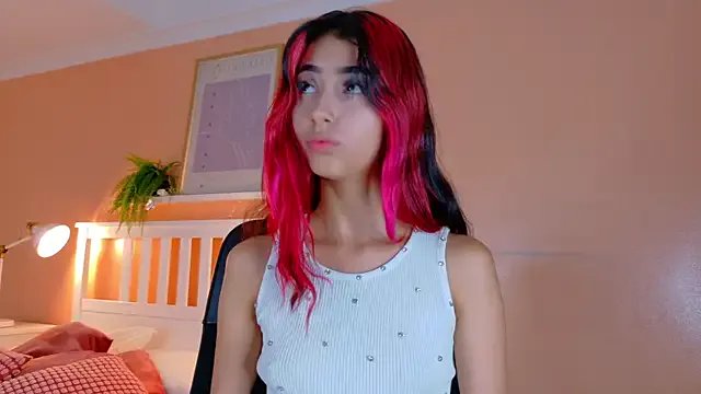 Freechat ParisFox_ on StripChat