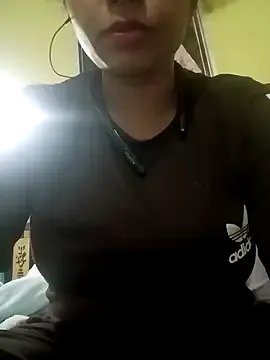 Parya_109 on StripChat