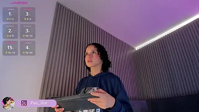 pau_live on StripChat