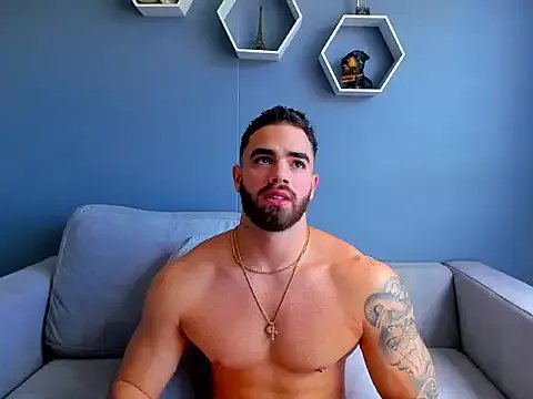 Paul_Phoenix on StripChat