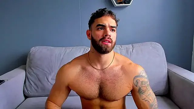 Paul_Phoenix on StripChat