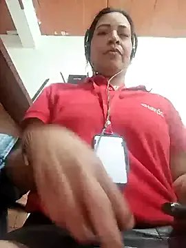 PAULA20- on StripChat