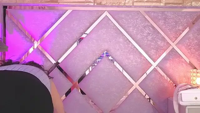 paulette_dupont on StripChat