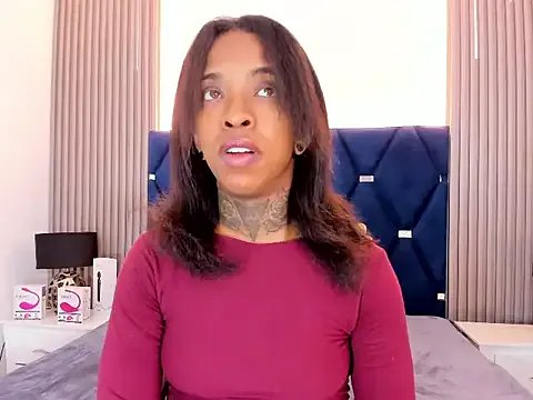 Pauline_Fox on StripChat