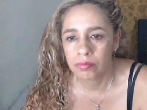 Freechat perlahotboobs on StripChat