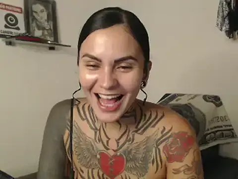 Perola__May on StripChat