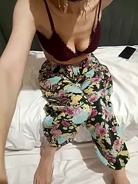 Freechat Petitefairy on StripChat