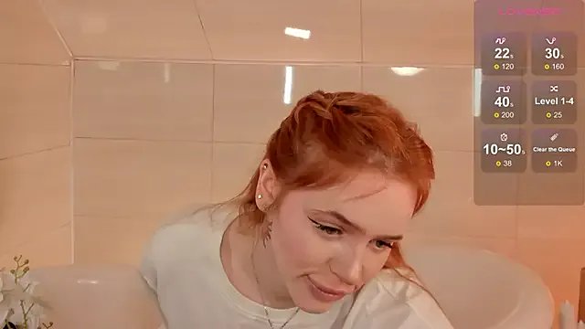 Phoenix_Margo on StripChat