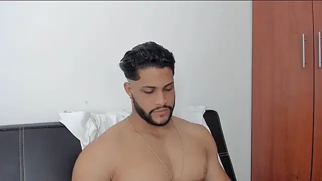 Pier_Simons on StripChat