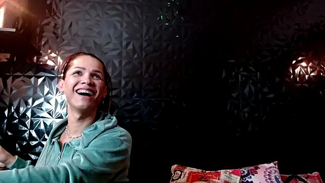 PINK__LOLA1 on StripChat