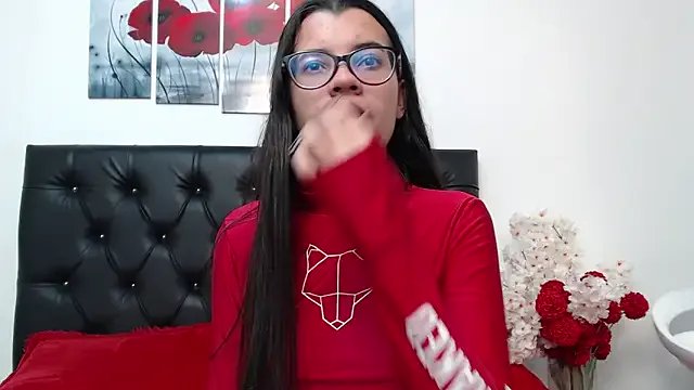 pinky_f00x on StripChat