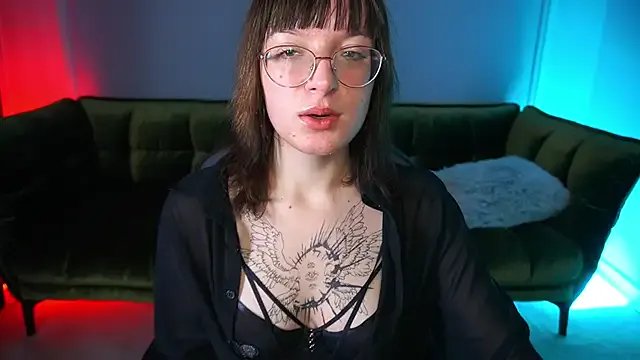 Pixie_Peachh on StripChat