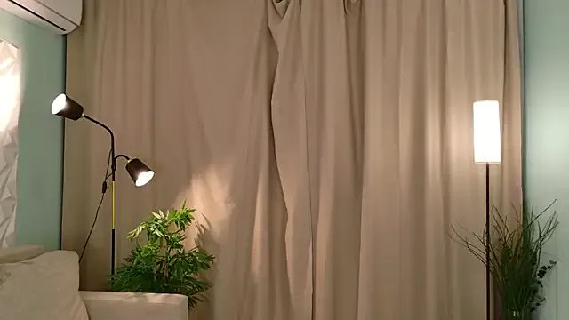 Playful_Lia on StripChat