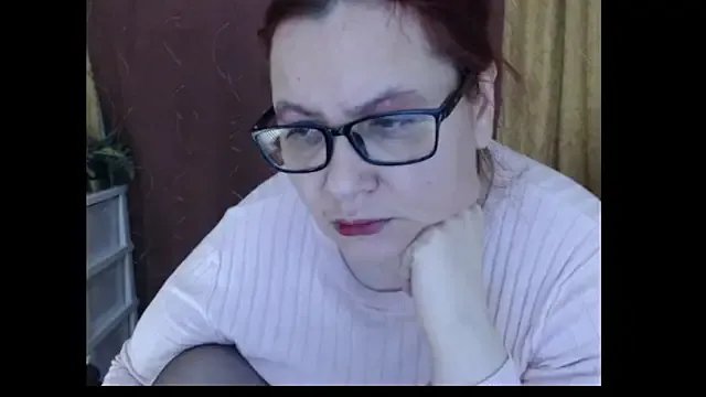 PlayfullMature on StripChat