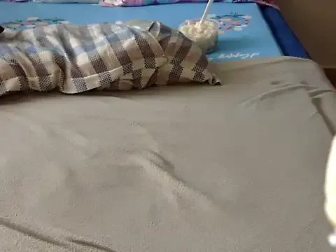 Playroom_queen on StripChat