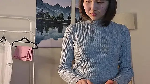 PoIlyMunday — air kiss