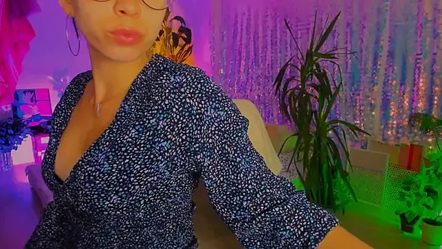 Freechat poli__ on StripChat