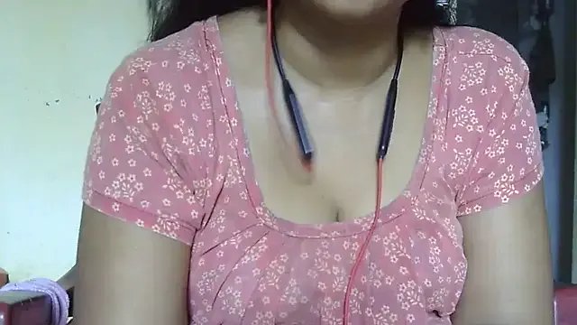Pooja-suman on StripChat
