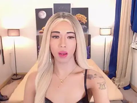 PreciousAmore on StripChat