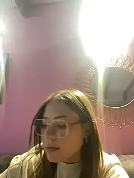 PrettyAmber on StripChat