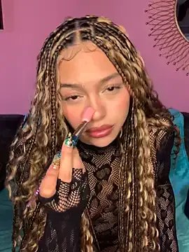 PrettyLia on StripChat