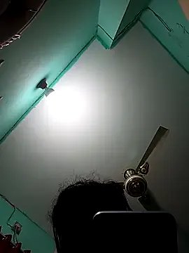 Freechat priya2098 on StripChat