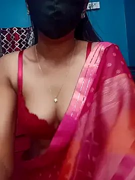 Priya_04 on StripChat