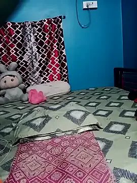 Priya_04 on StripChat