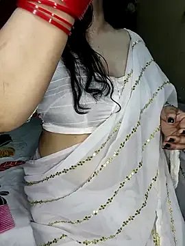 PRIYA_22 on StripChat