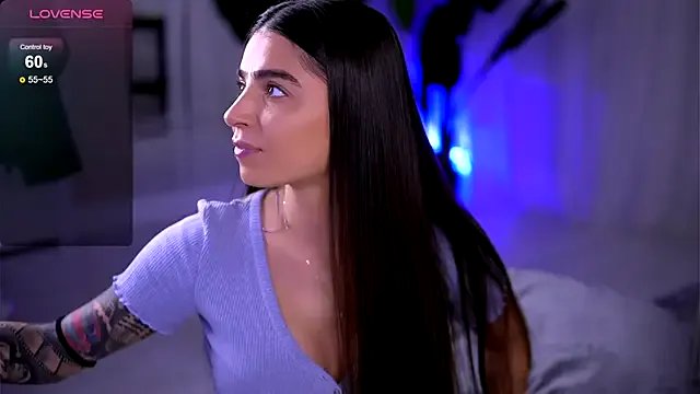 PureEllieX on StripChat