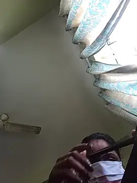 queendivya on StripChat