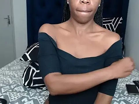 QUEENMANDYY on StripChat