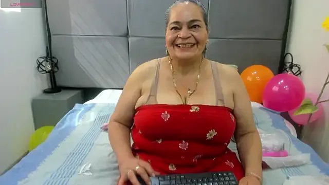 QueenMatturex on StripChat