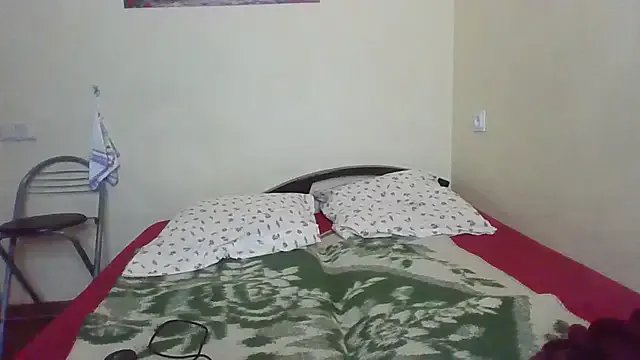 QueenMomyS on StripChat