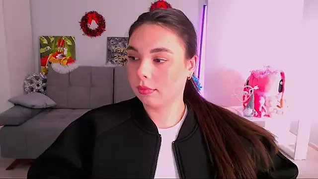 queenofthesense_ on StripChat