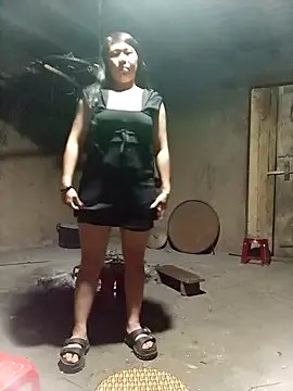 quynhkoolbae on StripChat