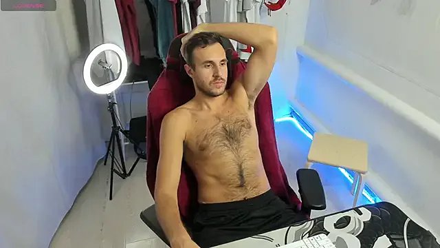 Raamoss on StripChat
